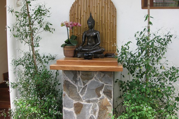Casa Zen altar en el jardin